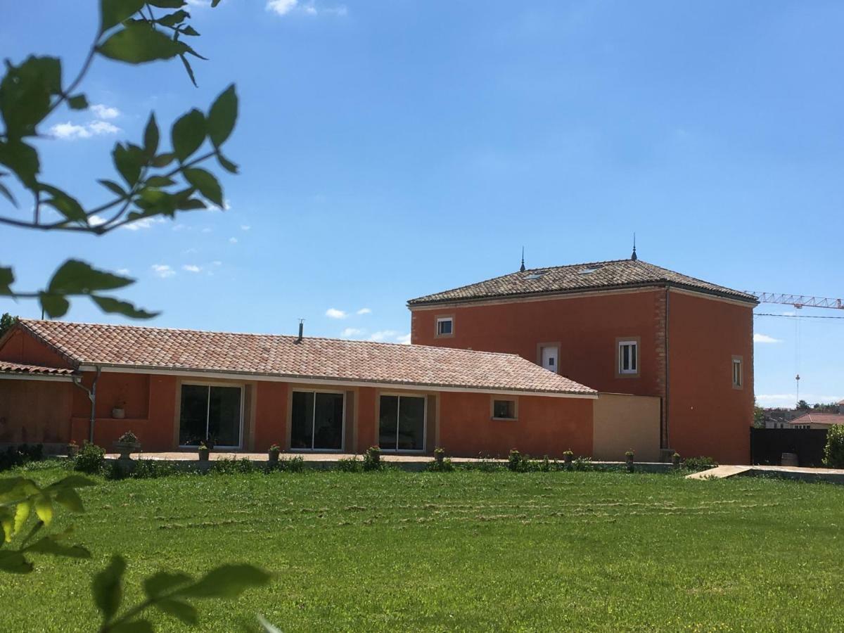 Domaine Des Jardins De La Saone Hotel Tournus Exterior photo